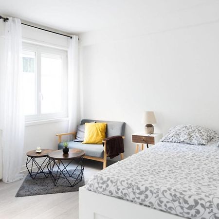 Spacious Studio In The Center Of Montmartre Paris Exterior photo